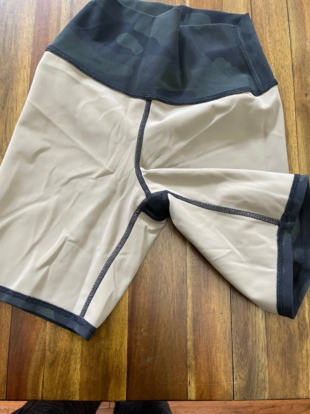 Alo High-Waist Camo Biker Shorts